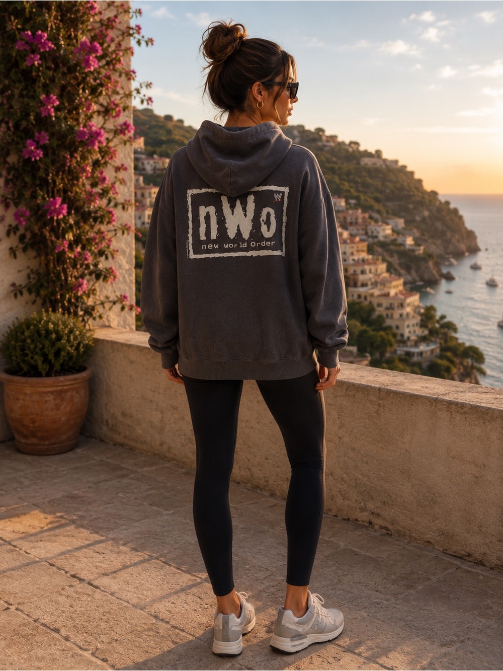 WWE nWo Graphic Hoodie oversized boxy fit - Dark Gray Women’s Sweater